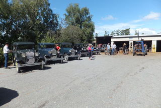 Just arriving at our Robbie & Dianes for lunch.
